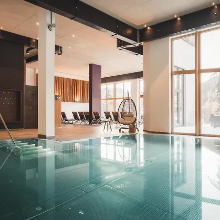 Hotel Alfa 4*
