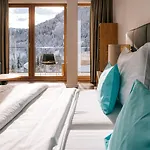 Otel Alfa 4*